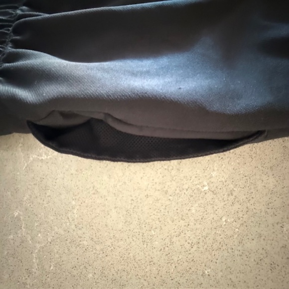 2 Nike Women's Black 4" Dri-Fit Athletic Pockets Shorts XL GUC See notes - Picture 7 of 8